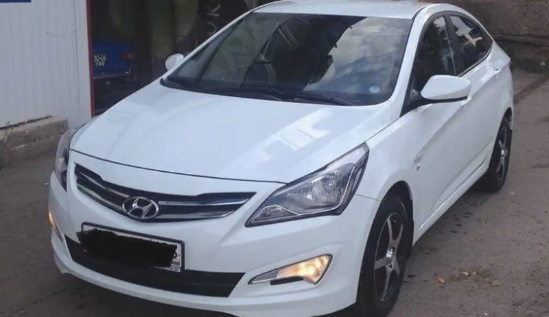 Бампер передний Hyundai Solaris